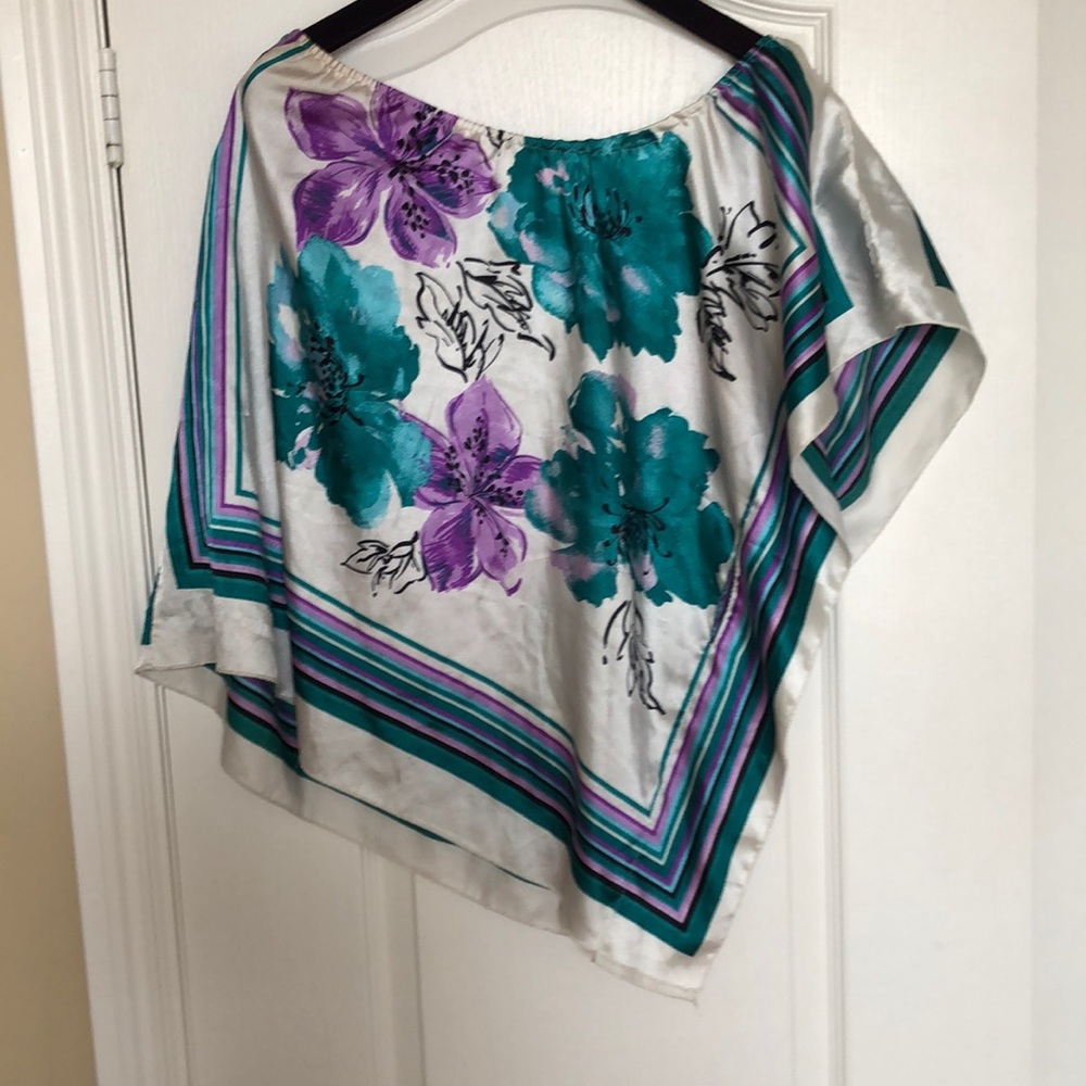 🌸 Polyester poncho